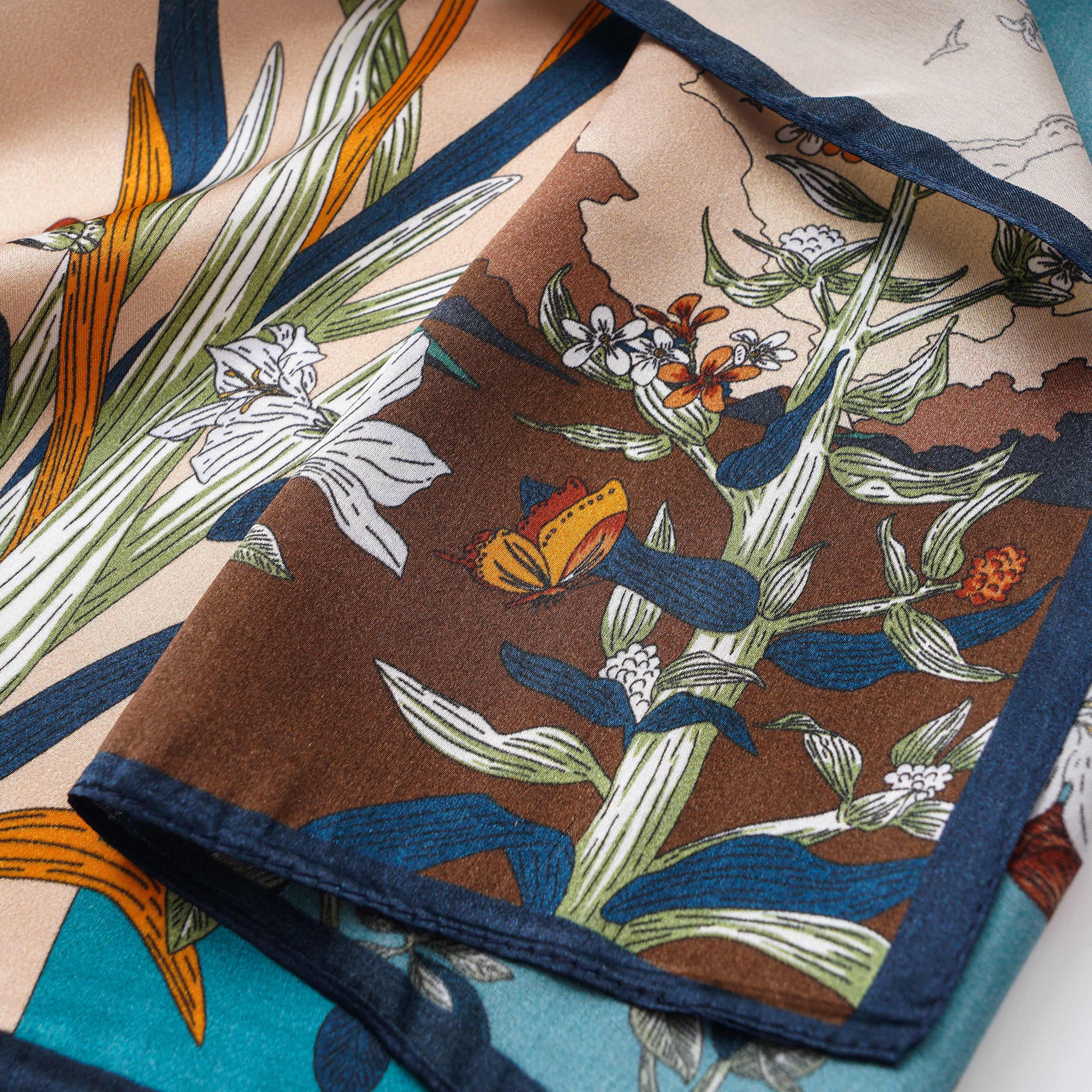 Écharpe carrée florale 100% Mulberry Silk Enchanted Voyage floral Enchanted Voyage Floral 100% Silk 53 * 53 cm