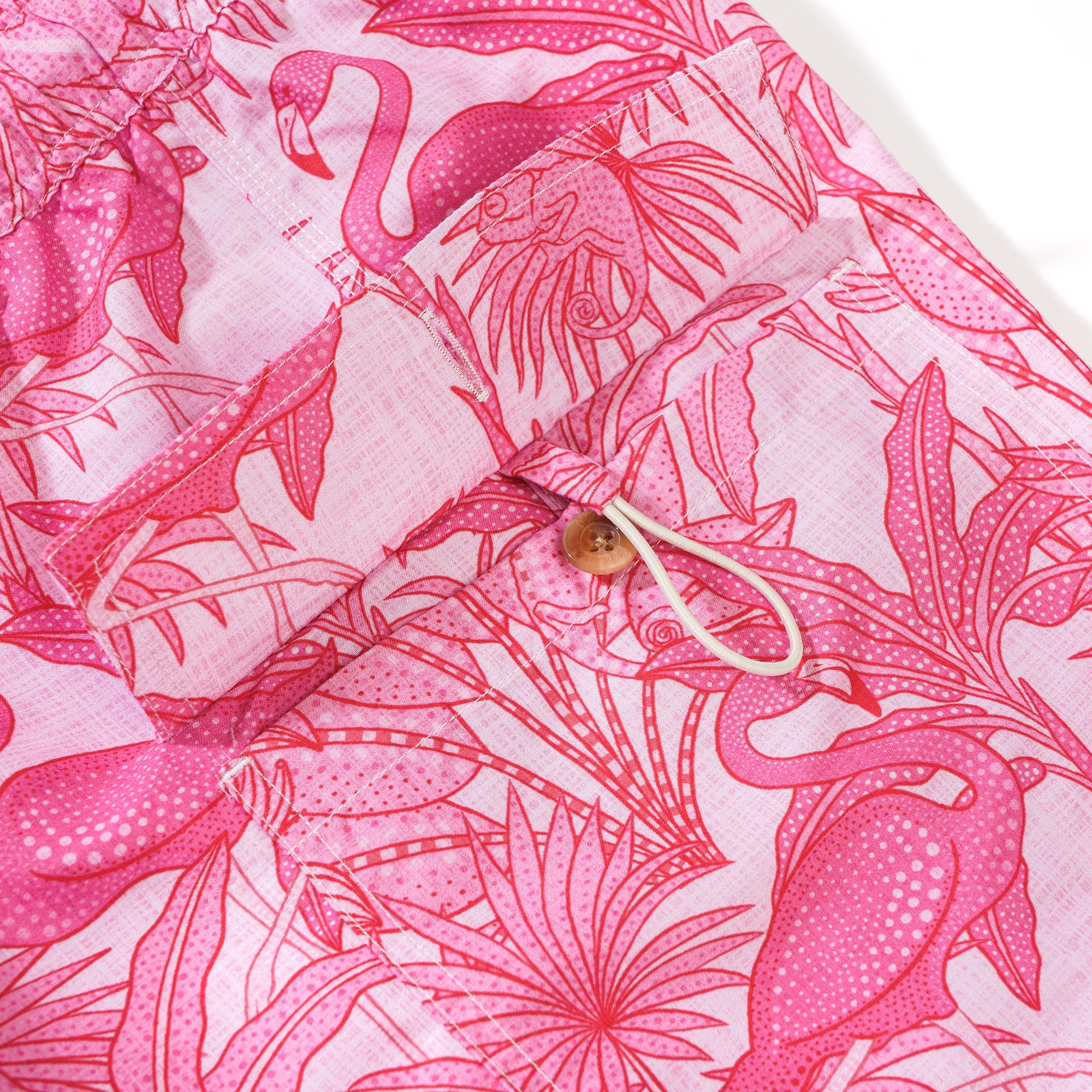 Shorts de 6 pouces pour hommes 100% polyester Aloha Sicilian citron flamants et caméléons par maison de shorts de plage imprimés décontractés House of Haricot