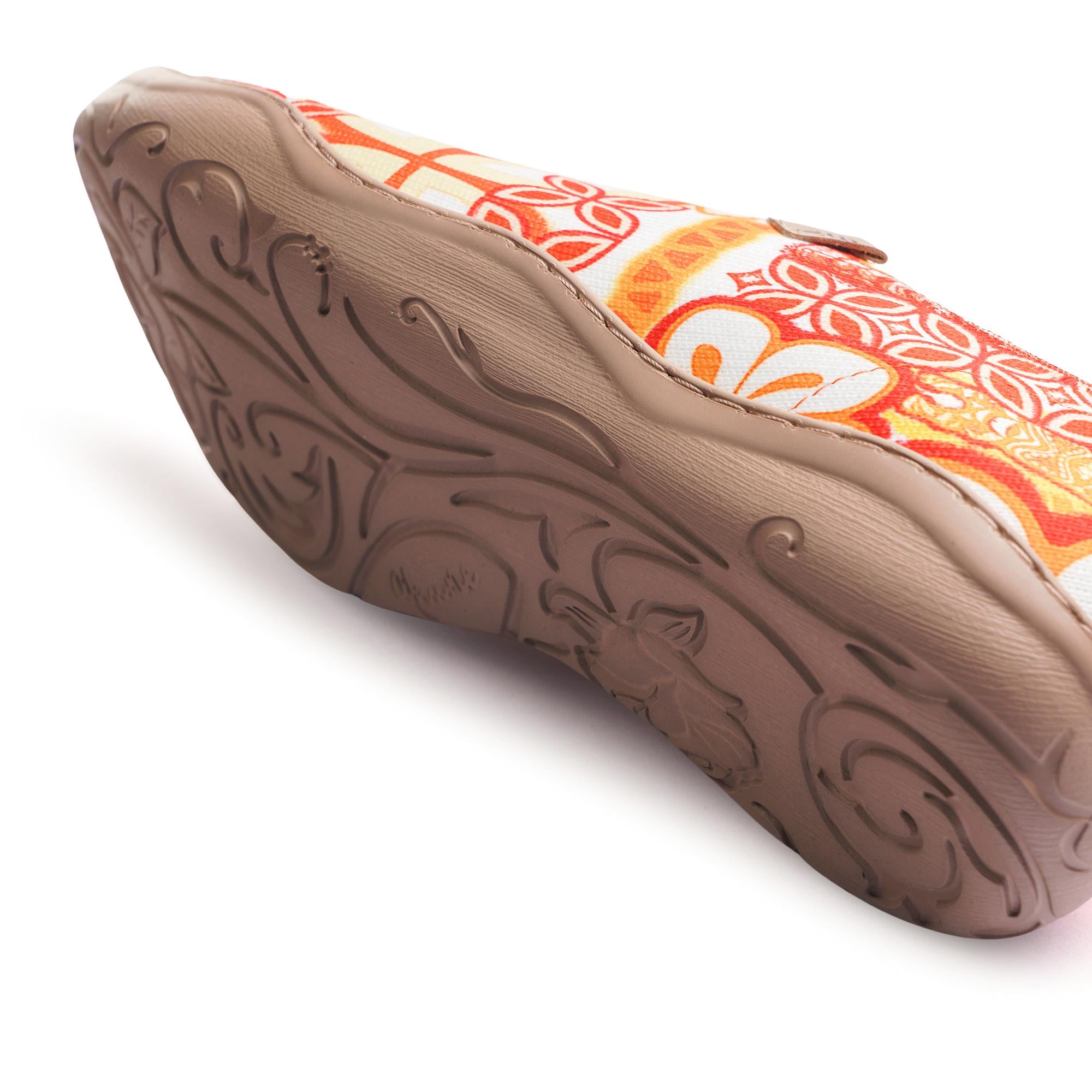 Tiki imprimer des chaussures à enfiler pour femmes par des baskets en toile peinte en tikirob