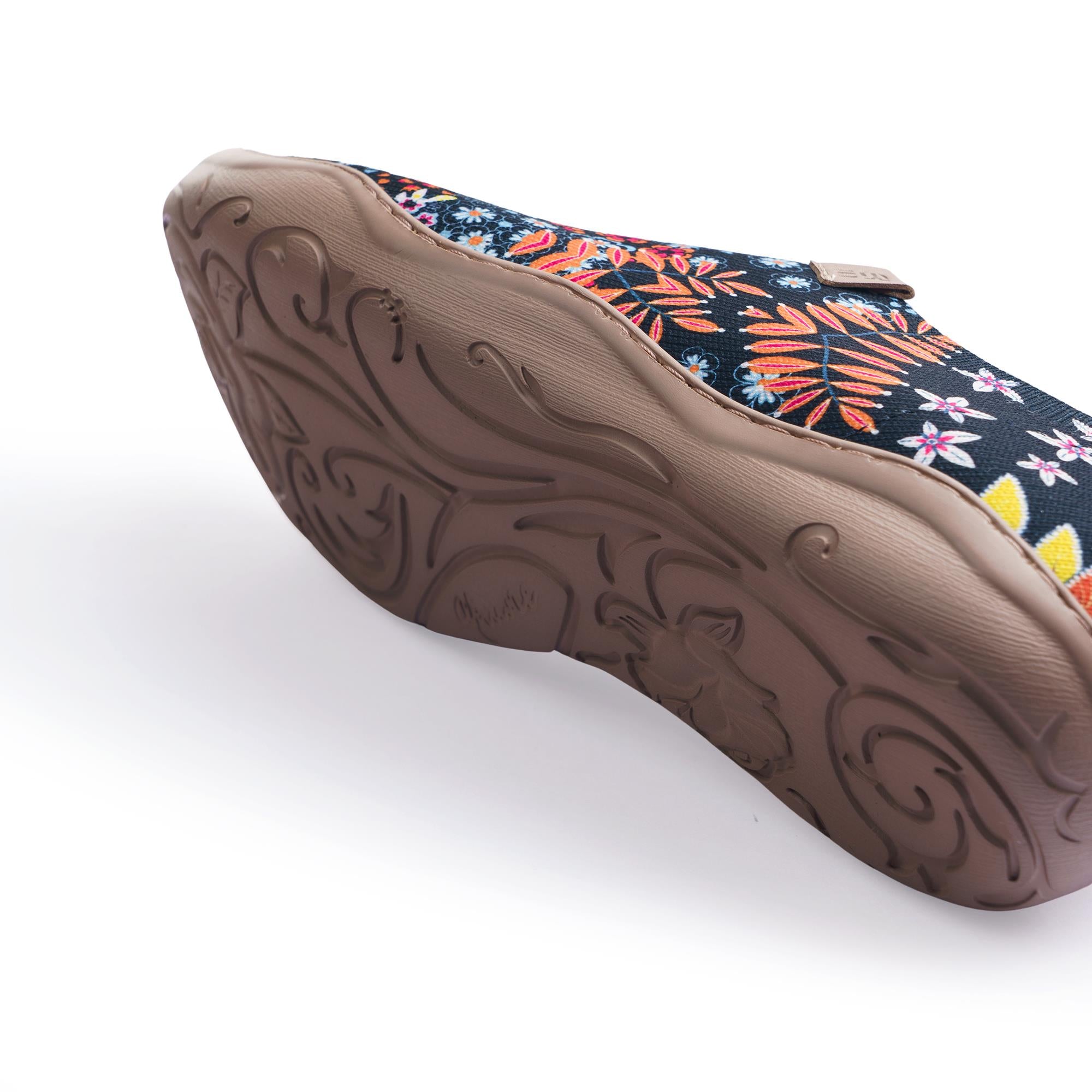 Quirky Plants Women's Slip-On Shoes Painted Canvas Sneakers Hawaiian-inspired Aloha Shirts For Men - Premium Collection