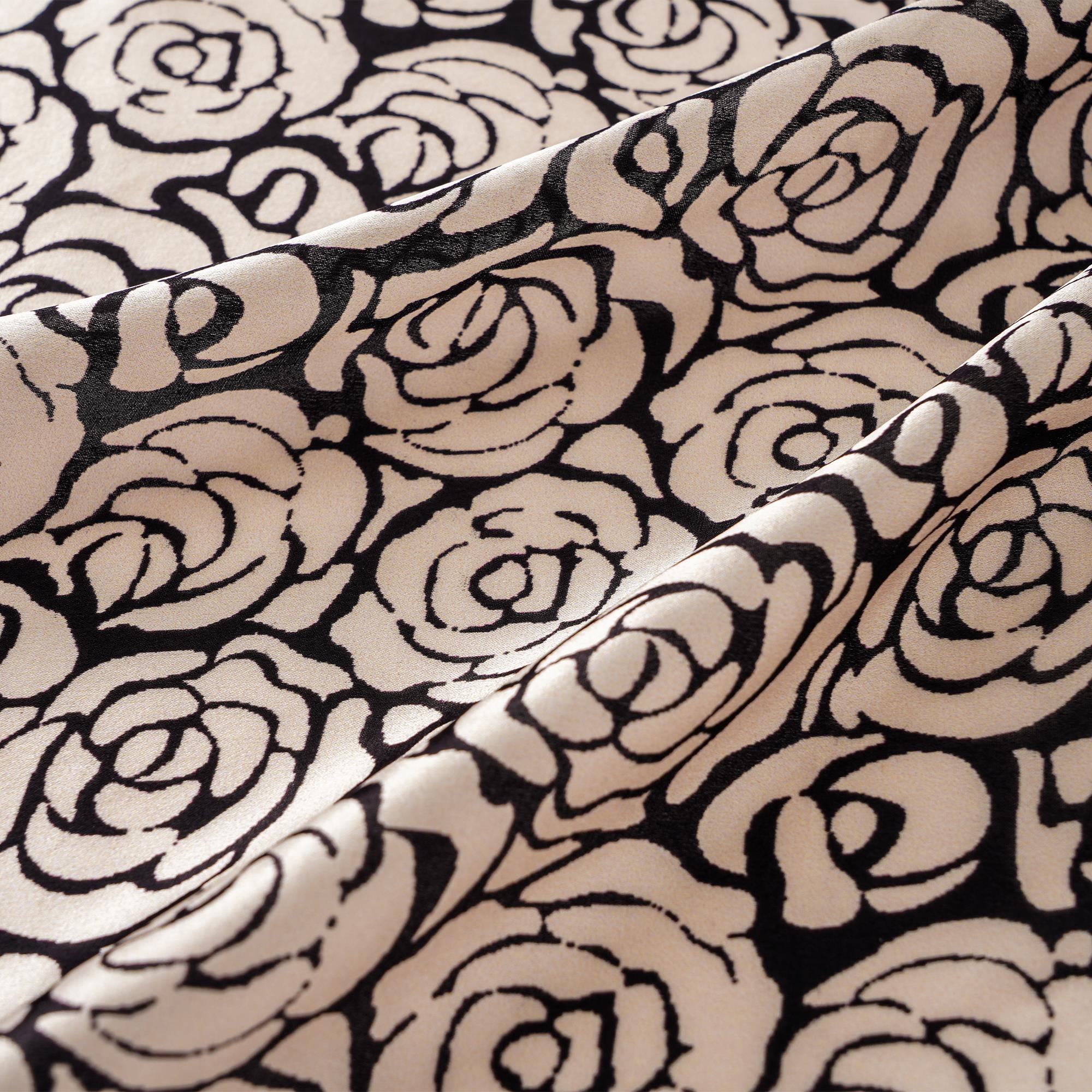 Écharpe Oblongue Florale 100% Soie de Murier Roses Intemporelles