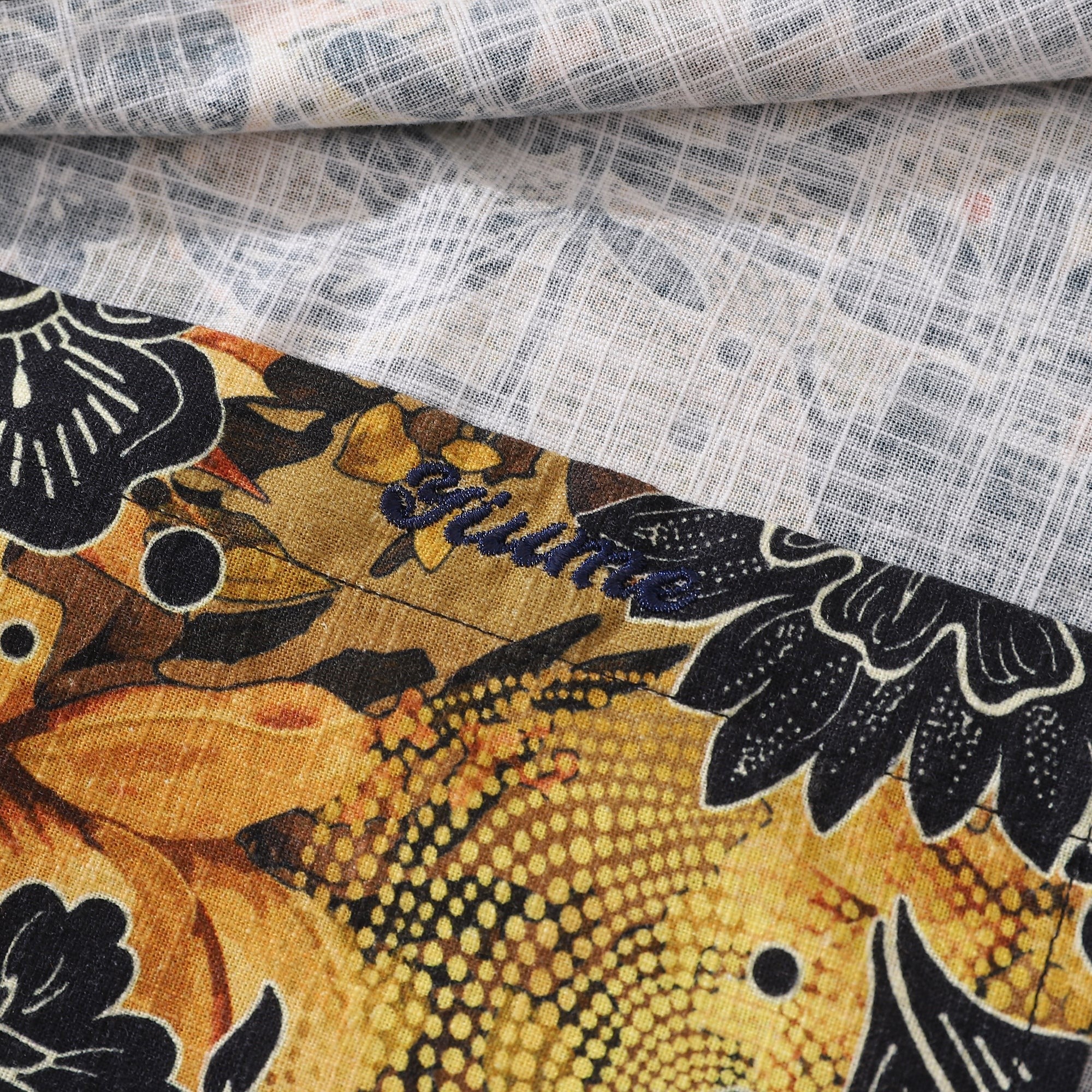 Chemise hawaïenne pour hommes The Silent Bloom en coton à boutons, à manches longues Aloha