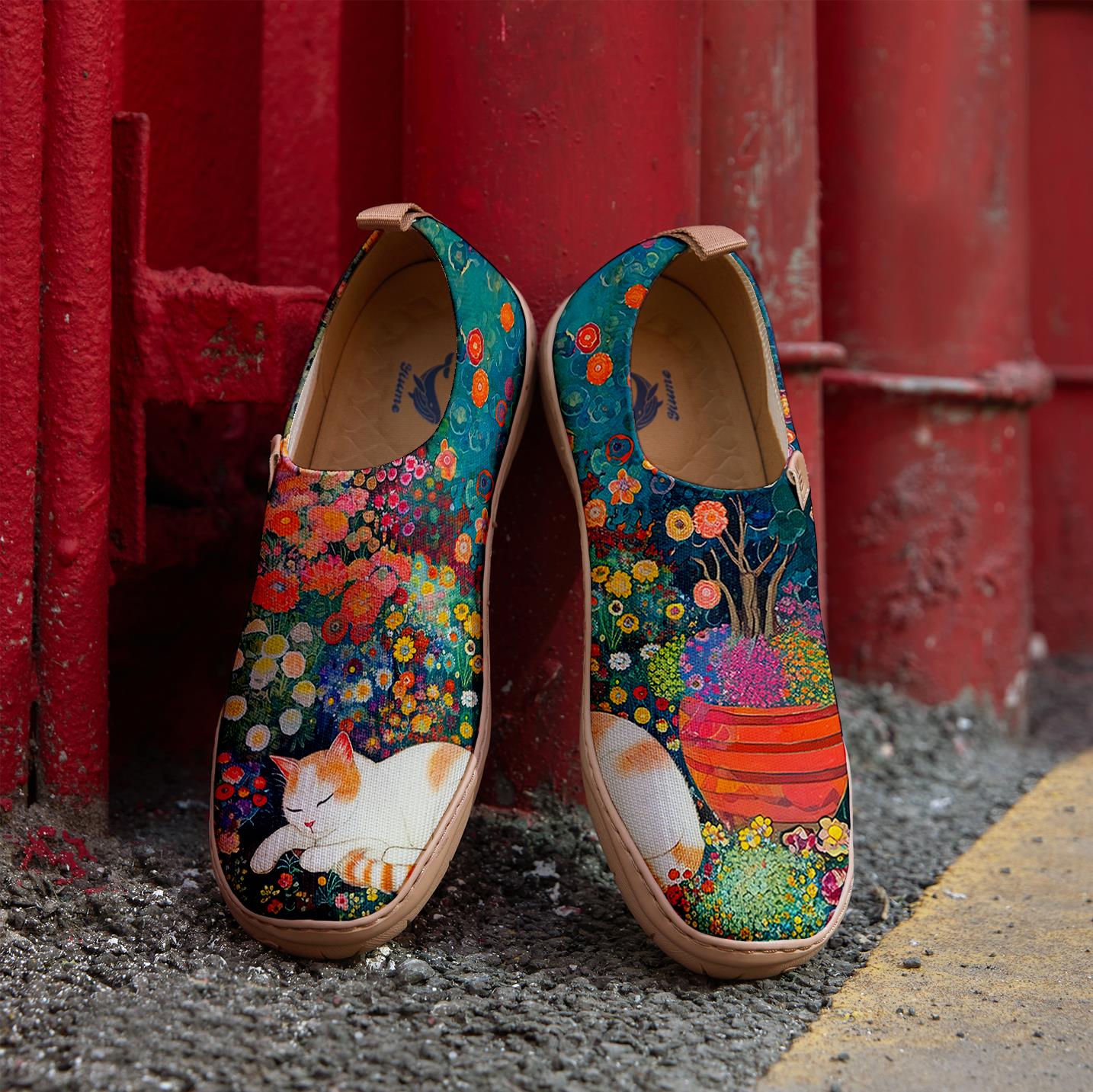 Yiume Frauenkunst Slip-on-Schuhe bequeme atmungsaktive Strick-Freizeitschuhe, schnurren Blütenblätter grüne Blume Kitty Meadow