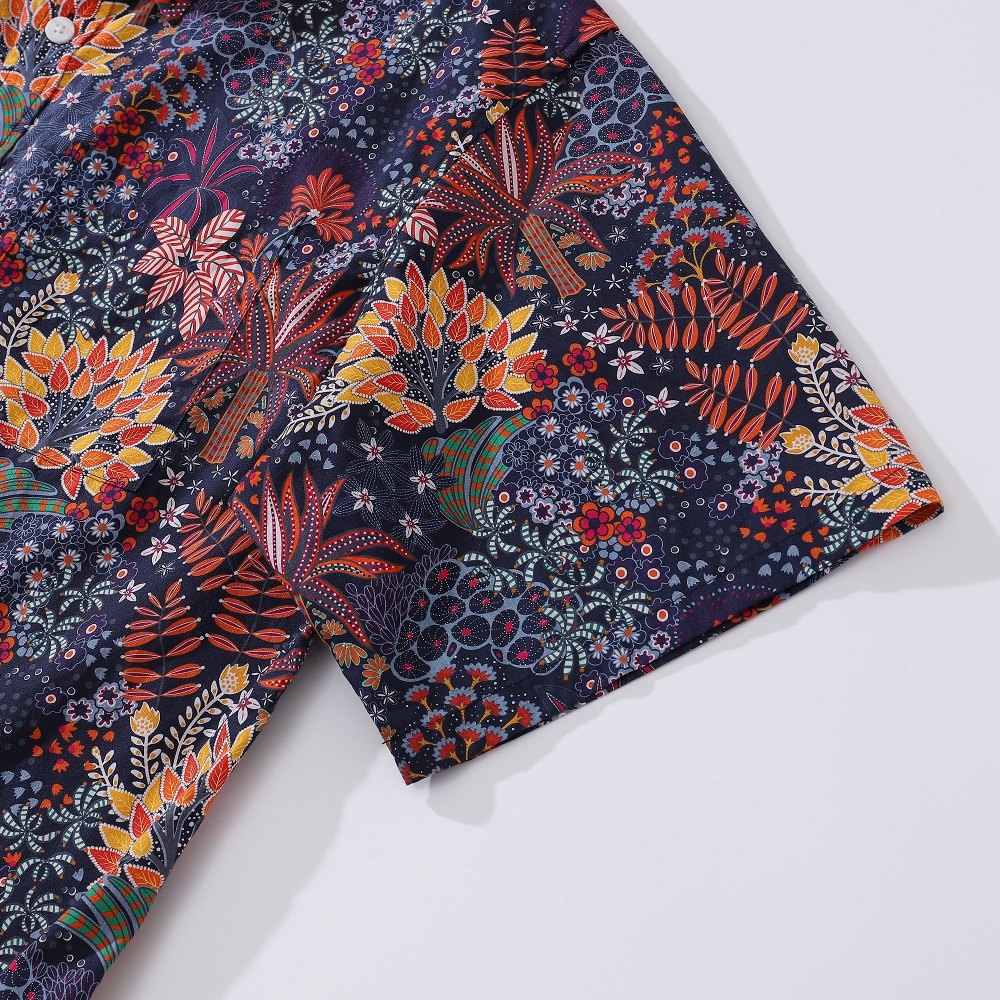 1950er Jahre Tropisches Hawaiianisches Hemd für Männer mit skurrilem Pflanzenmuster, Kurzarm Baumwoll-Aloha-Hemd