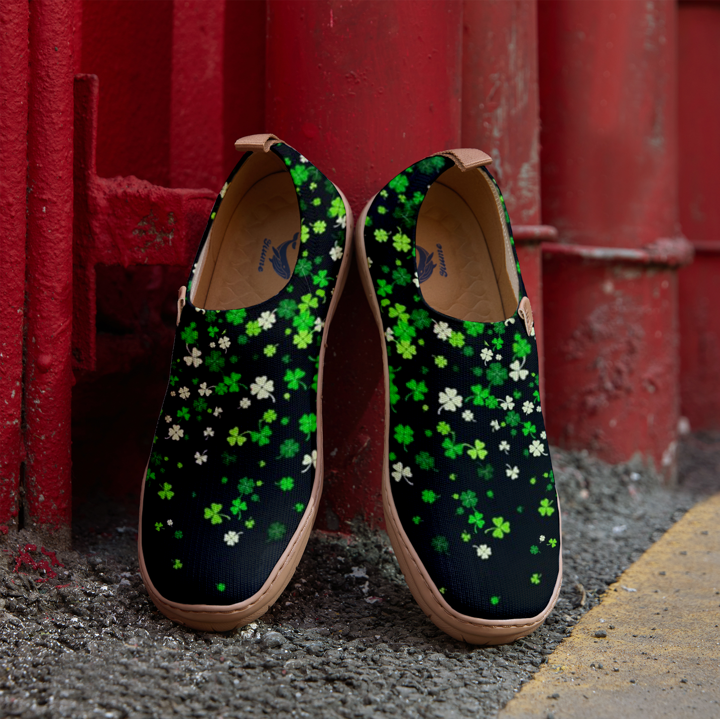 Yiume Women's Art Slip-on lässig Canvas Schuhe St. Patrick's Day Clover Black Malt, 100% Baumwollheiligen Patrick's Day Shamrock