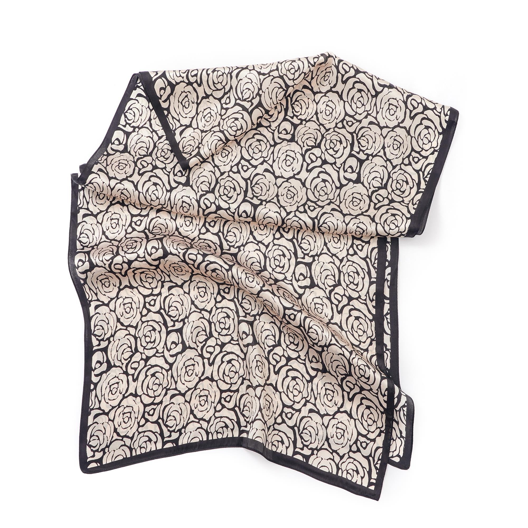 Écharpe Oblongue Florale 100% Soie de Murier Roses Intemporelles