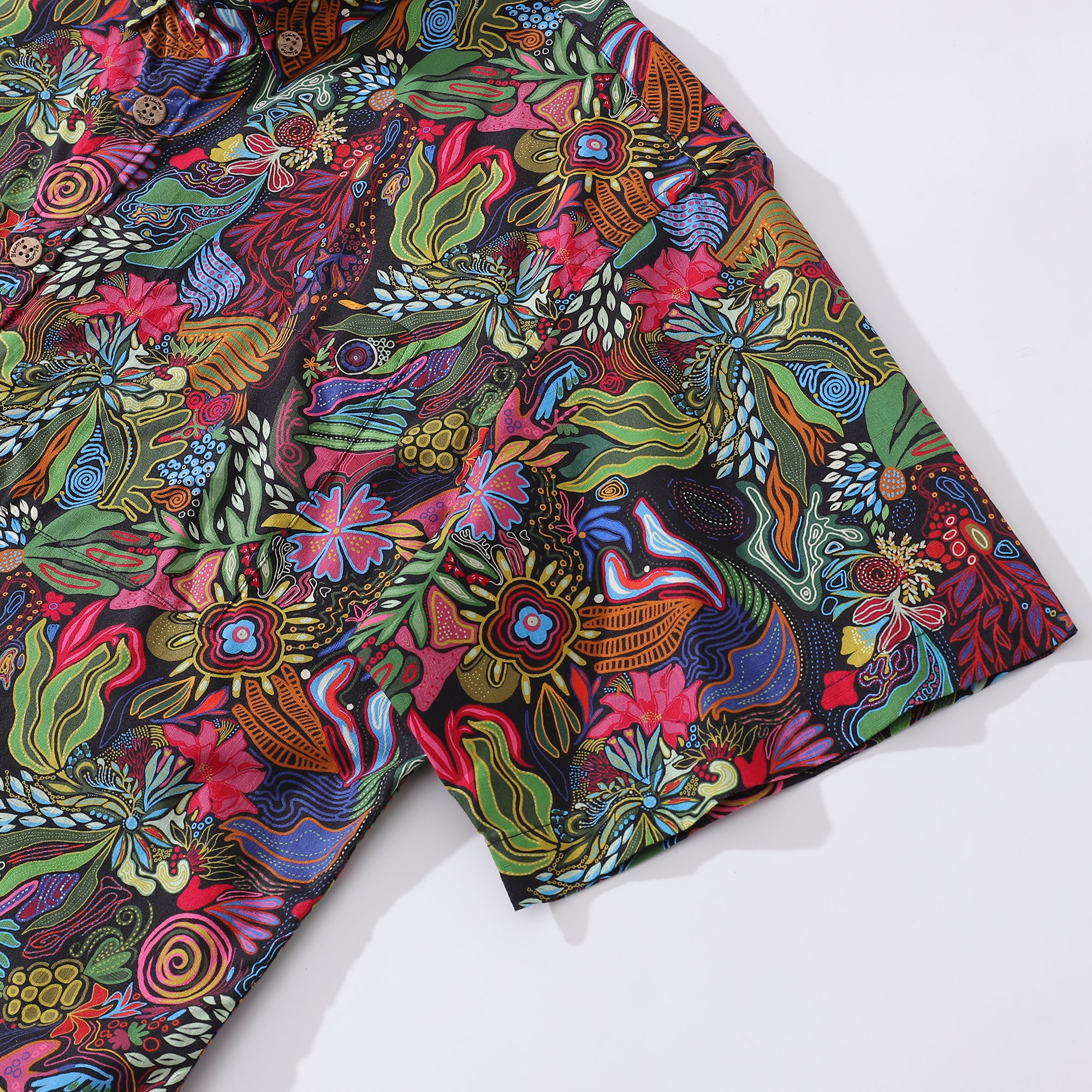 Chemise hawaïenne des années 1950 pour hommes Josephine George Plants en coton, à boutons, à manches courtes et à motifs floraux.