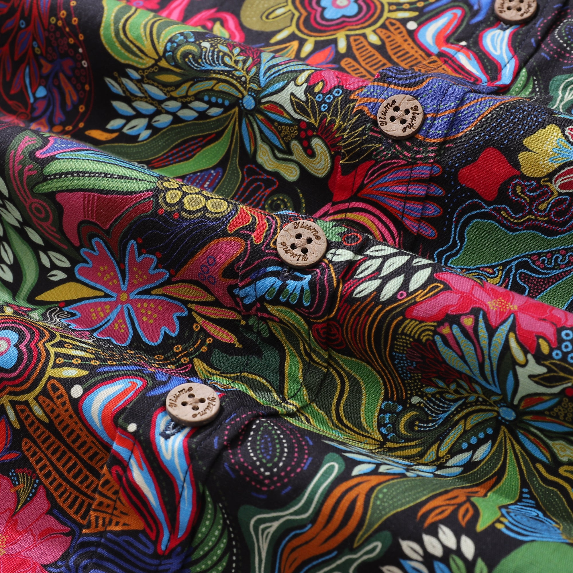 Chemise hawaïenne des années 1950 pour hommes Josephine George Plants en coton, à boutons, à manches courtes et à motifs floraux.