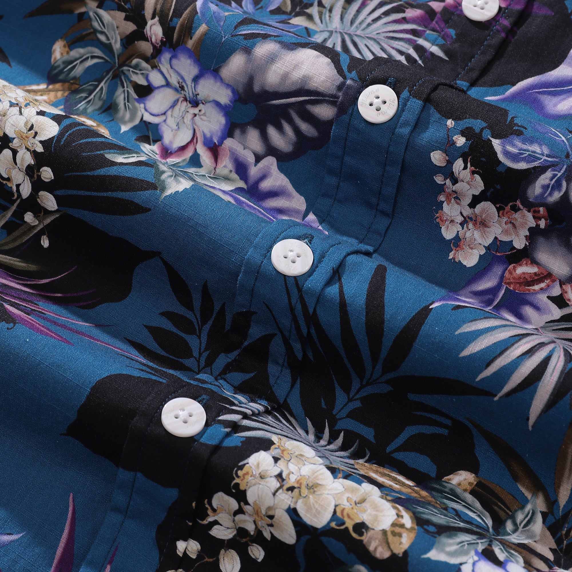 Chemise boutonnée 100% coton à imprimé floral orchidée peinte à la main bleu foncé