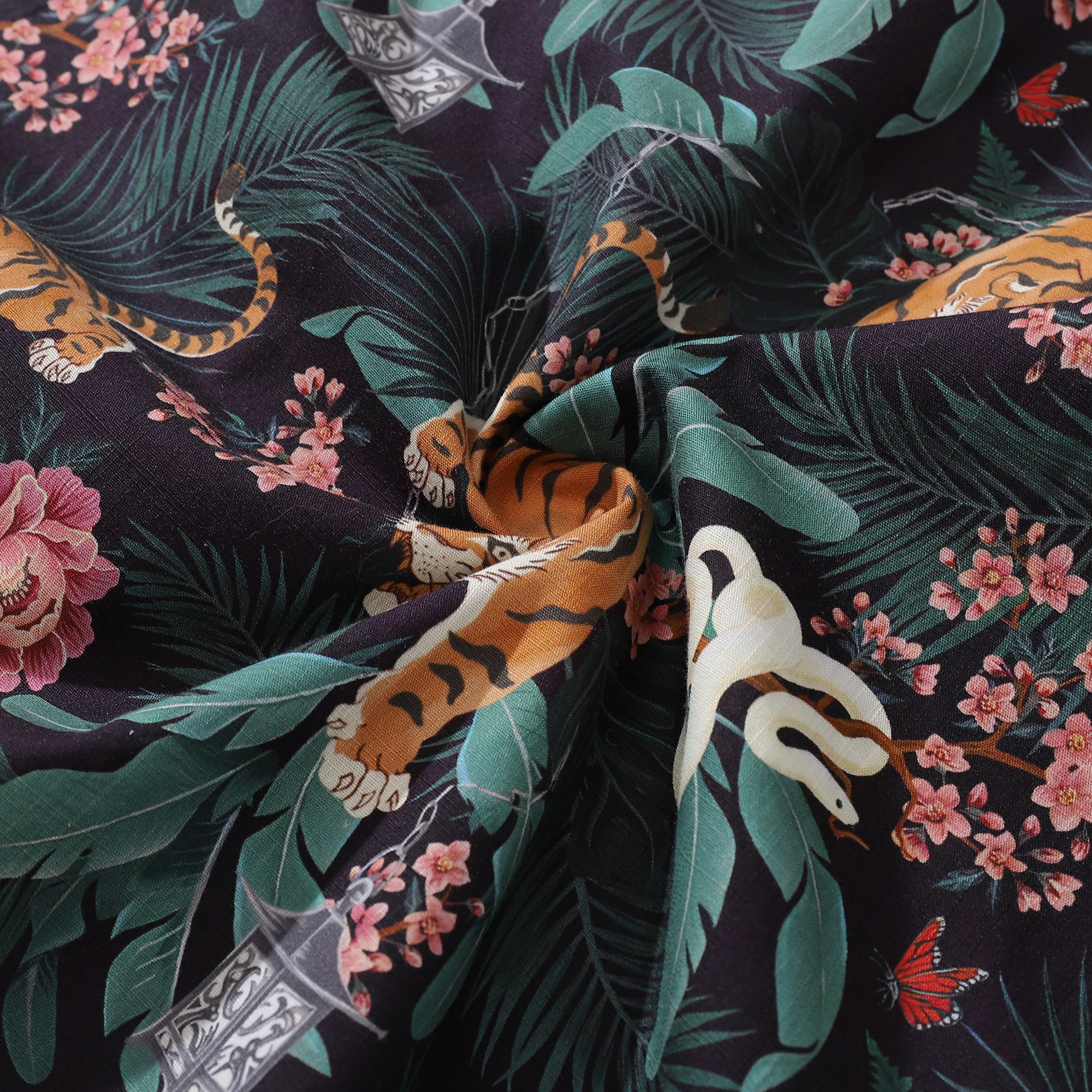 Hawaiihemd für Herren, Tiger inmitten von Blumen, bedrucktes Hemd, Camp-Kragen, 100 % Baumwolle