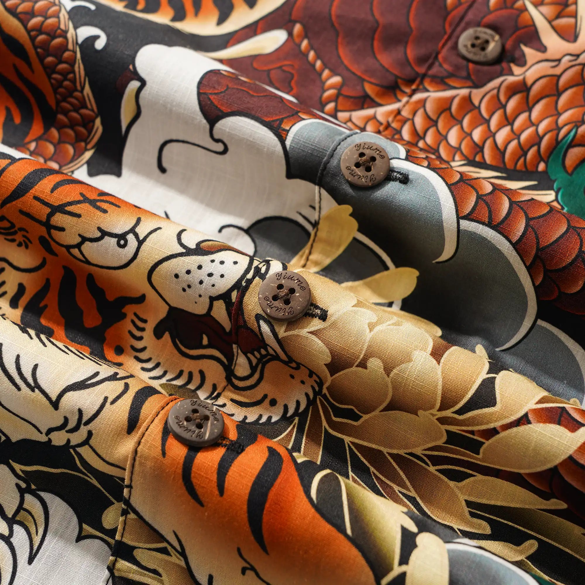 Men's Hawaiian Shirt Short Sleeve Camp Collar 100% Cotton White Aloha Battle Of The Dragons And Tigers