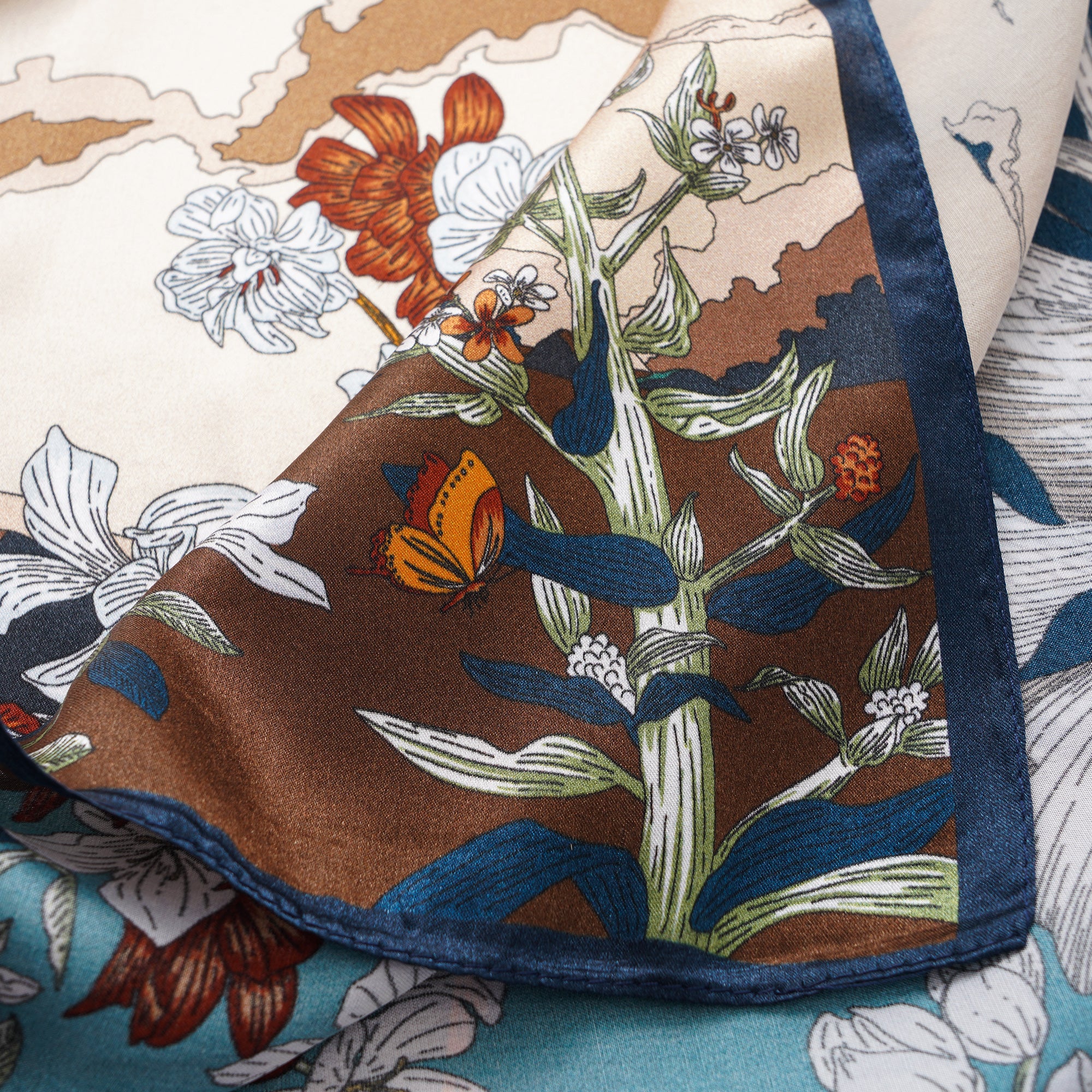 Écharpe carrée florale 100% Mulberry Silk Enchanted Voyage floral Enchanted Voyage Floral 100% Silk 53 * 53 cm