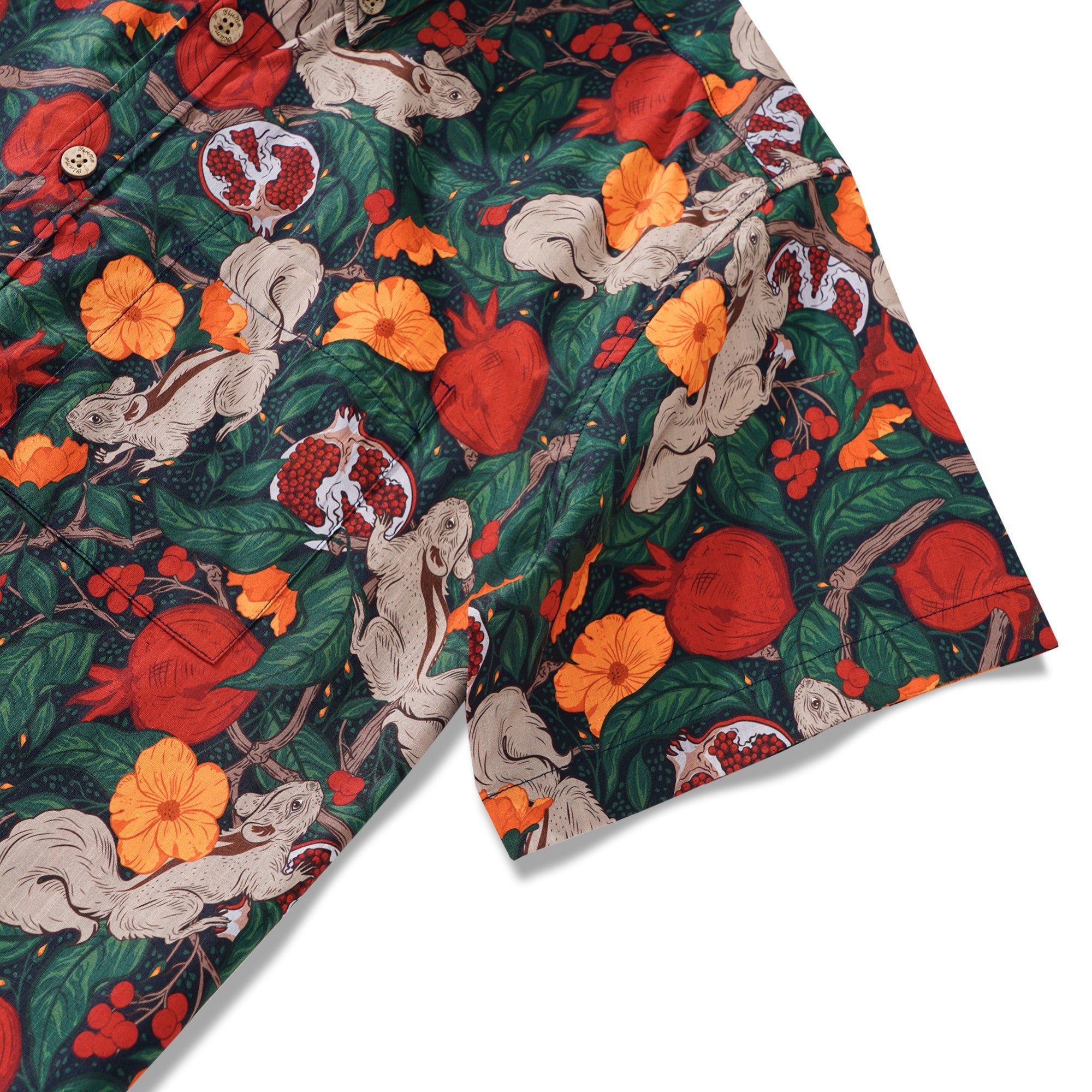 Herren-Hawaiian-Hemd Kurzärmel Button 100% Baumwollgrün Aloha Granatapfelhain von Pallavi Chaudhary